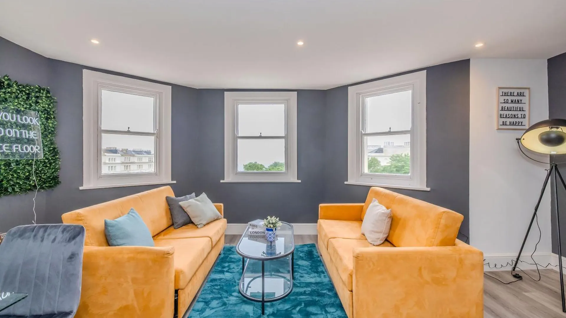 Free Parking I 2 Bedroom Flat With Direct Sea View Hove